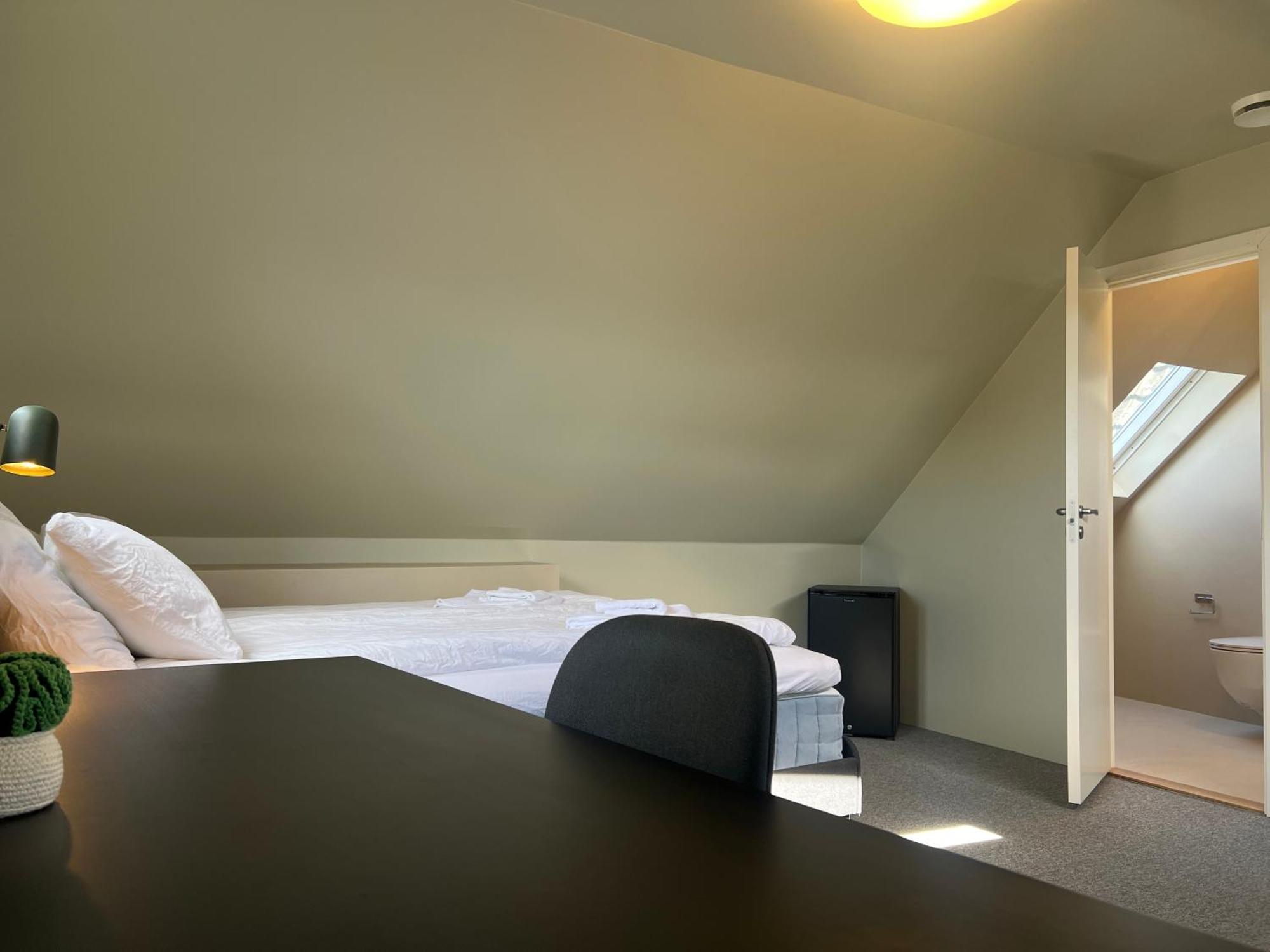 Central Guest House - Bedroom With En Suite Bathroom Stavanger Zimmer foto